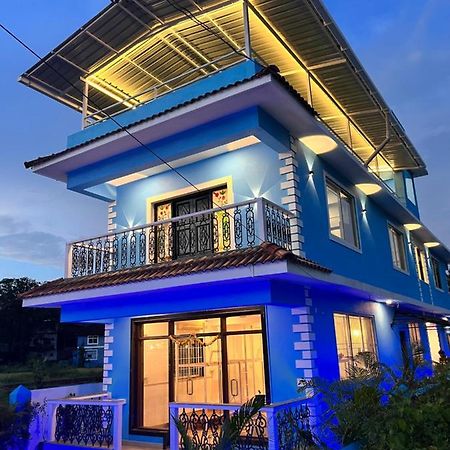 Dibs On Blue Morjim Exterior foto